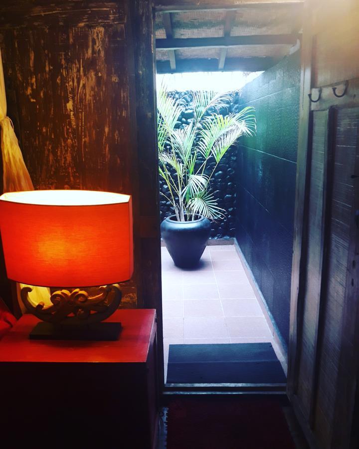 Kai'S Beach House Villa غيلي آير المظهر الخارجي الصورة