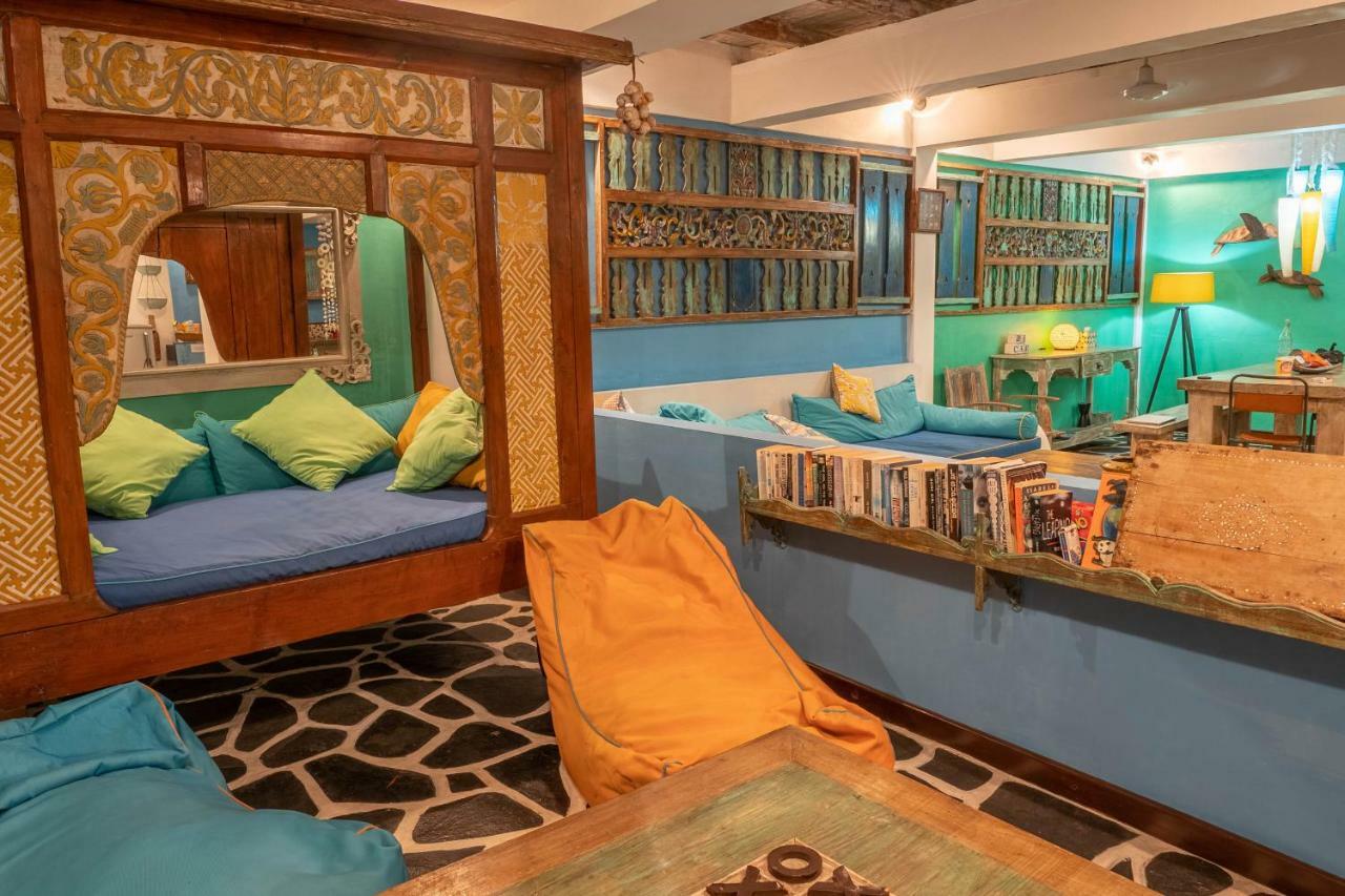 Kai'S Beach House Villa غيلي آير المظهر الخارجي الصورة